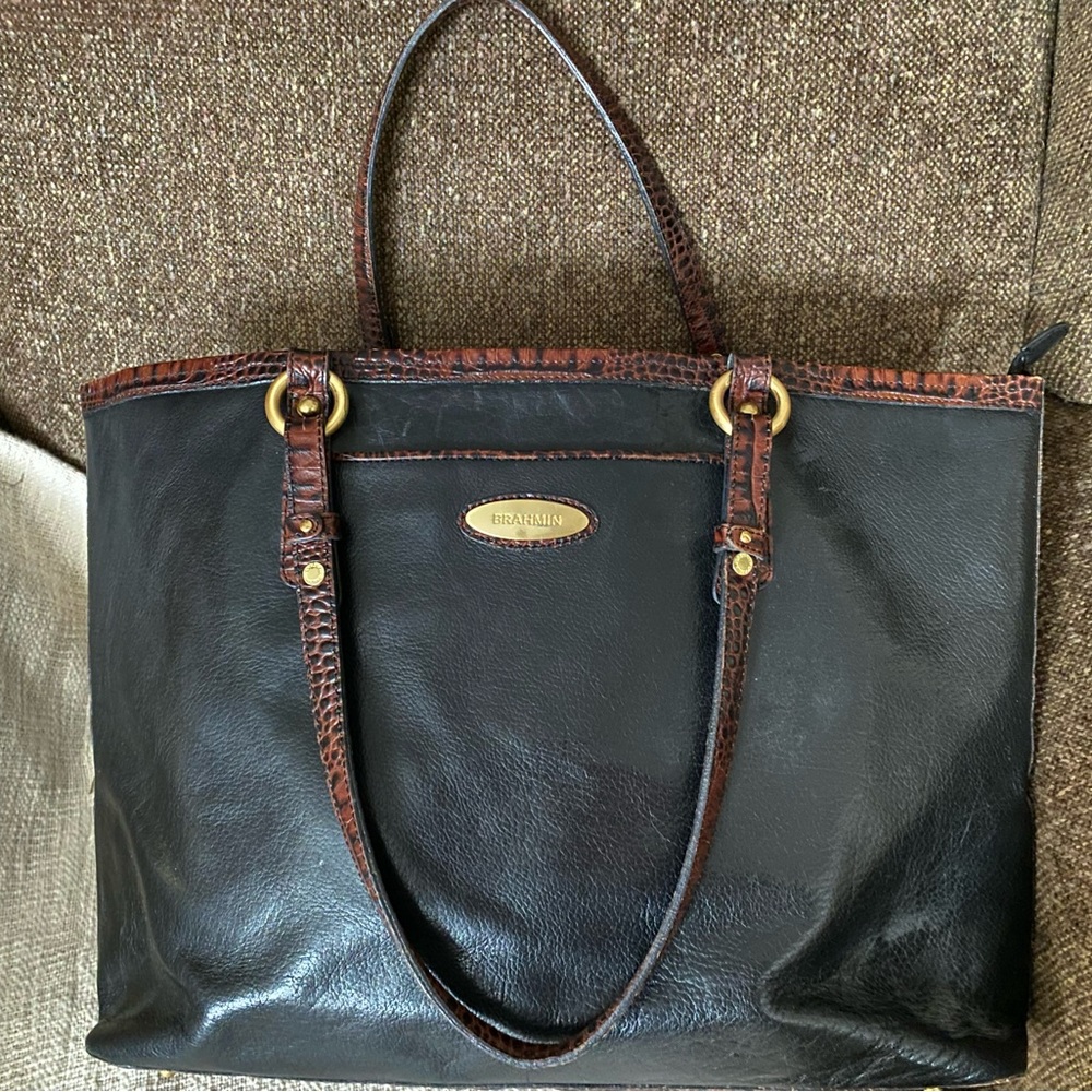 BRAHMIN PURSE,beautiful condition!